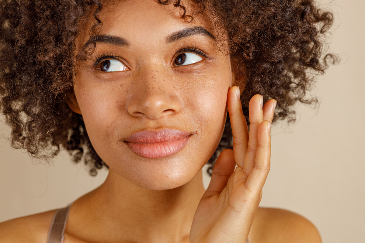 Boutons après une période au soleil : que faire ?